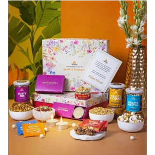 OMAY FOODS  THE FESTIVE NUTS GIFT BOX