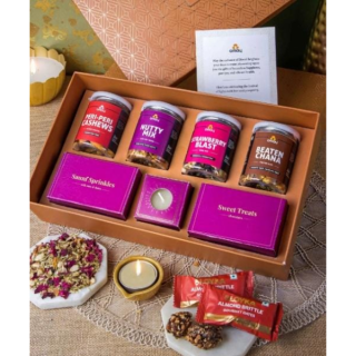 OMAY FOODS  HAPPY CRUNCH DIWALI GIFT BOX